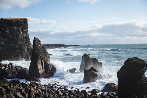 Reykjanes Peninsula Private Volcano Hike and Sky Lagoon Spa Tour
