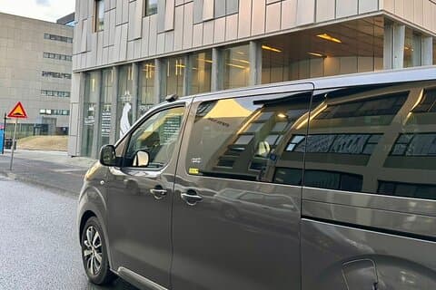 Keflavik Airport To Skarfabakki Harbour Private Transportation