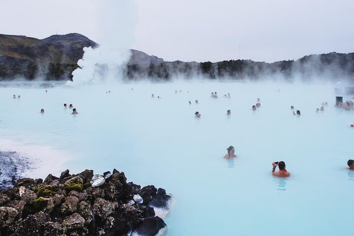 Private Reykjavík - Blue Lagoon roundtrip with 2 hours waiting at Blue Lagoon