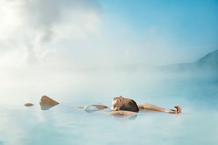 Private Roundtrip Transfer between Blue Lagoon and Keflavik Airport