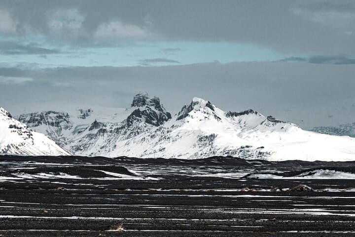 Treasure Iceland - Ice Cave Discovery