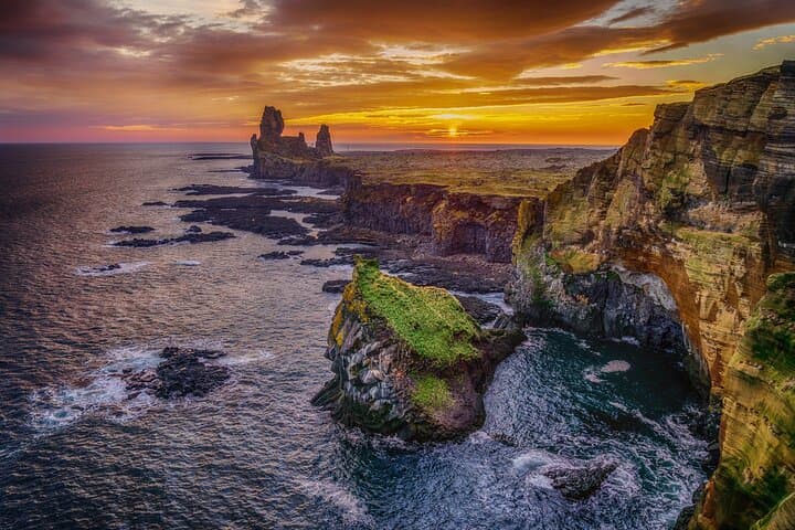 Full Day Private Tour in Snaefellsnes from Reykjavík(1- 5 Person)