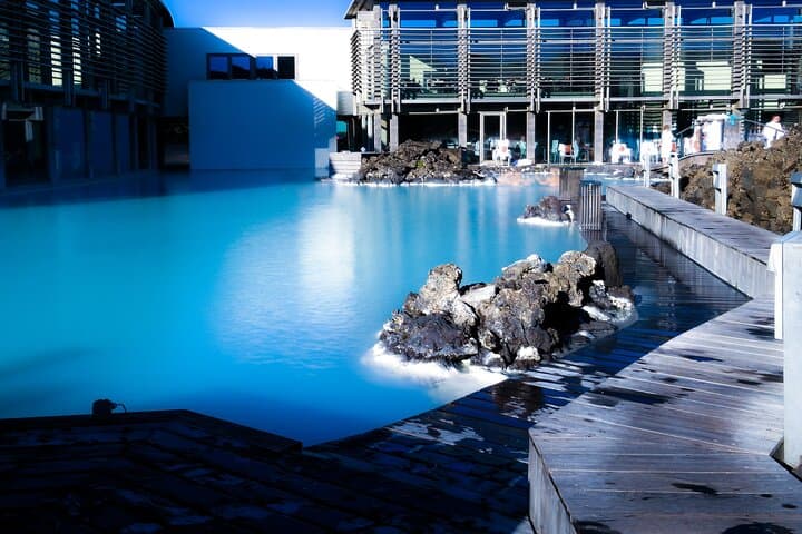 Private Reykjavík - Blue Lagoon roundtrip with 2 hours waiting at Blue Lagoon