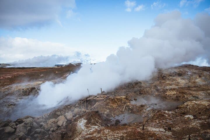 Reykjanes Peninsula Private Volcano Hike and Sky Lagoon Spa Tour
