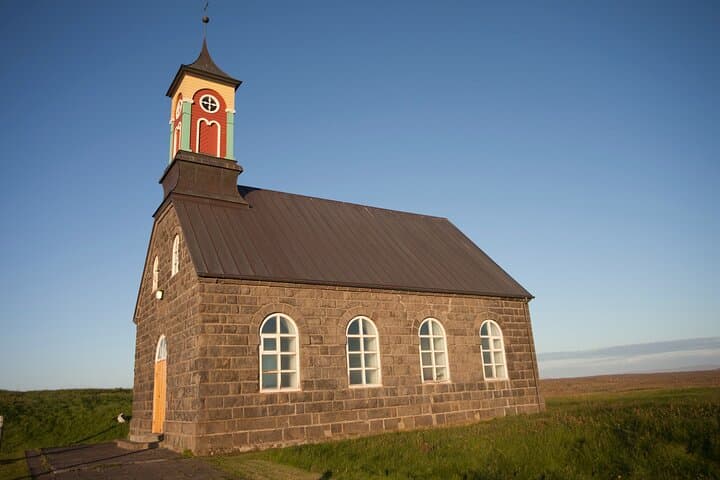 Keflavik’s Romantic Escapade Private Walking Tour