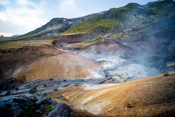 Private Reykjanes Tour with Bridge Between Continents