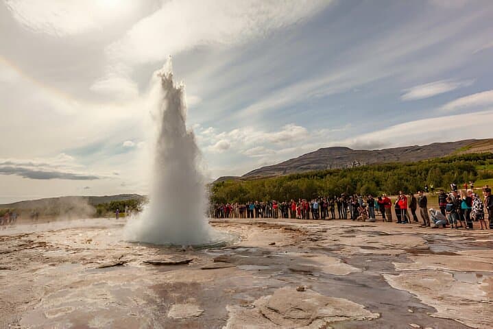 From Reykjavik: Full Day Private Golden Circle Tour in Iceland