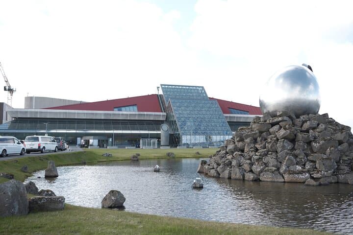 Keflavik to Reykjavik One-Way Private Transfer