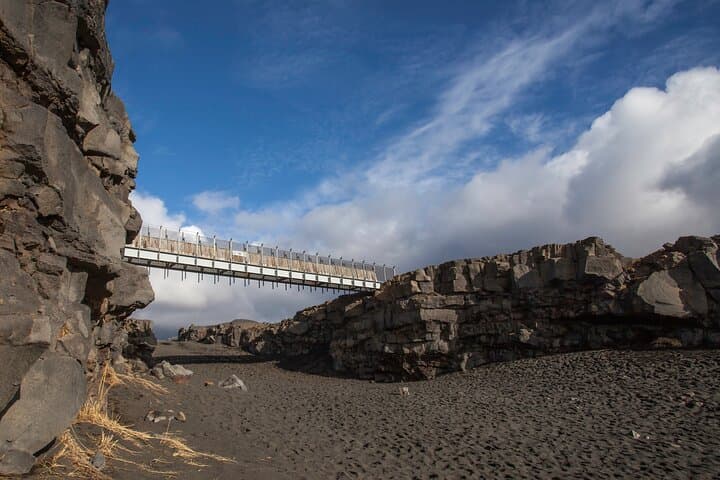 Geothermal and Volcanic landscapes & transfer to the Blue Lagoon