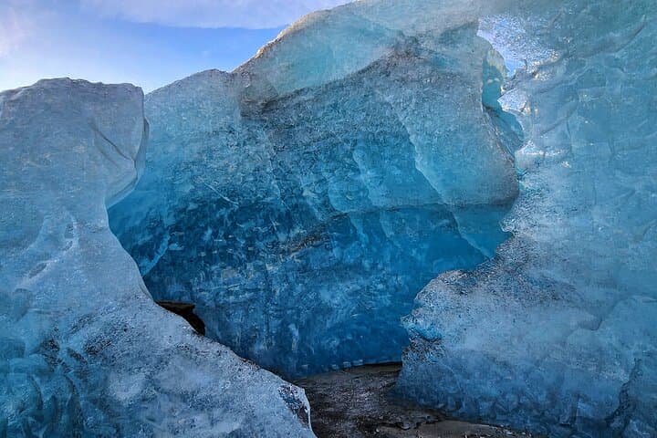 Private Blue Ice Cave Tour (from Jokulsarlon) Small Group Tour