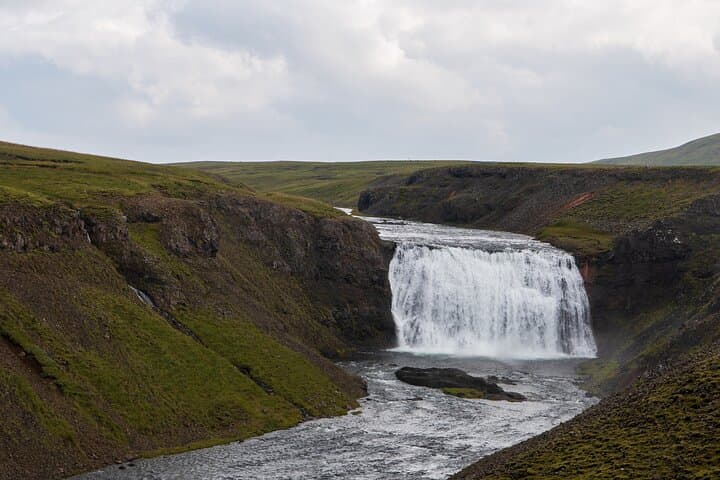 Hvalfjordur & Hvammsvik Hot Springs Full-Day Private Tour
