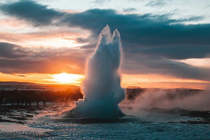 Golden Circle Journey in Thingvellir Gullfoss,and Geysir