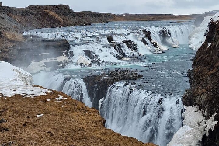 Golden Circle Journey in Thingvellir Gullfoss,and Geysir