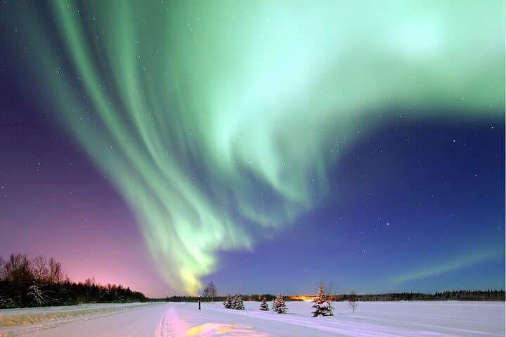 Reykjavik Northern Lights Unlimited Tour with Aurora Center Entry