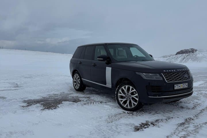 Luxury Private Golden Circle Tour in 4X4 Range Rover