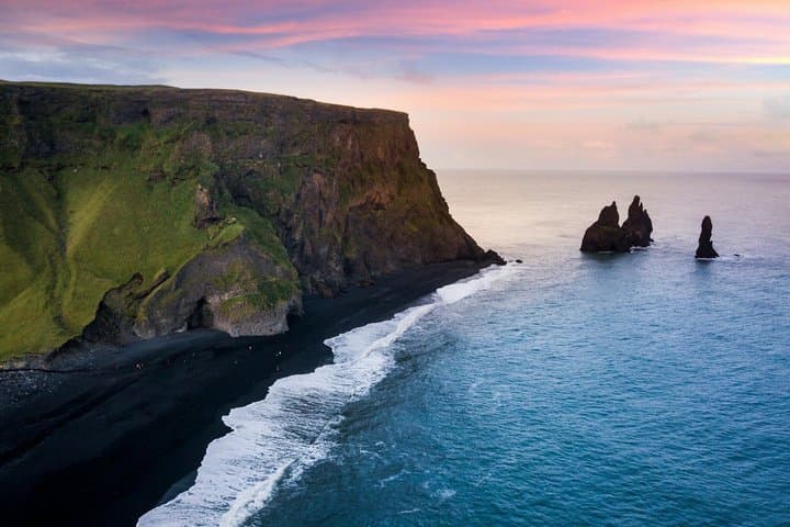 Reykjavik: Private South Coast Waterfalls, Beach and Glacier Tour