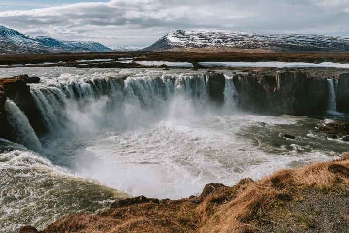 Mývatn, waterfalls and a volcano