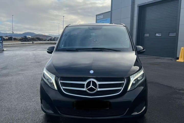 Private Airport Transfer Keflavík Reykjavík and Blue lagoon