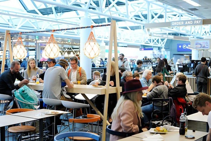 Private KEF Airport to Reykjavik with 3 hour Blue lagoon Stopover