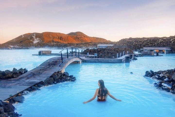 Private KEF Airport to Reykjavik with 3 hour Blue lagoon Stopover