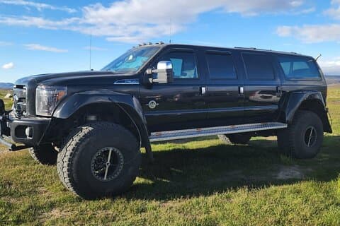 Personalised Private Charter Luxury Super Jeep with Guide Iceland