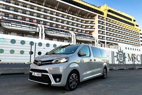 Private Transfer from Reykjavik to Keflavik Airport