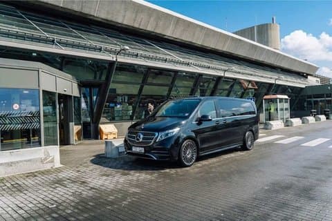 Iceland: Airport Transfers between Keflavik and Reykjavik City