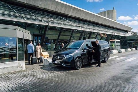 Keflavik Airport One Way Private Transfer To or From Reykjavik