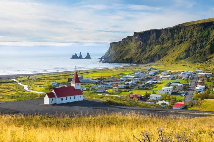 Private Jeep Tour - Glacier Lagoon and Diamond Beach