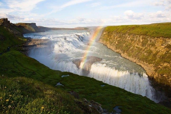 Reykjavik: The Lava Tunnel and Golden Circle Small-Group Tour