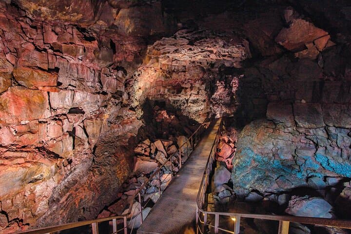 From Reykjavík: The Lava Tunnel tour with Round-trip Transfer