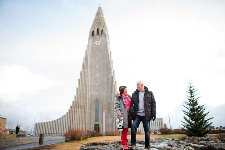 Private Vacation Photography Session with Local Photographer in Reykjavik