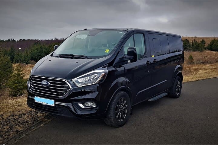 Private Keflavik Airport Transfer (One Way)