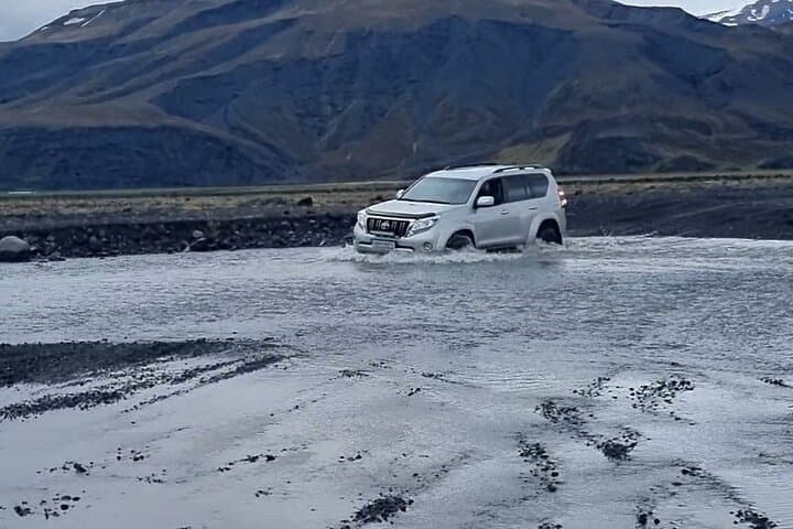 7 Hours Private Tour to þórsmörk from Vík