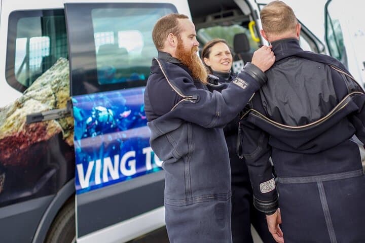 Silfra: Diving Between Tectonic Plates - Meet on Location