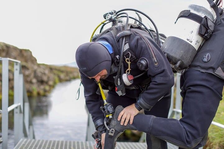 Silfra: Diving Between Tectonic Plates - Meet on Location