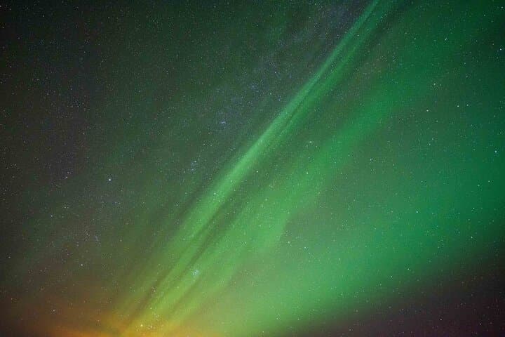 Private Northern Lights Tour - Sparkling wine & Choco Aurora Hunt