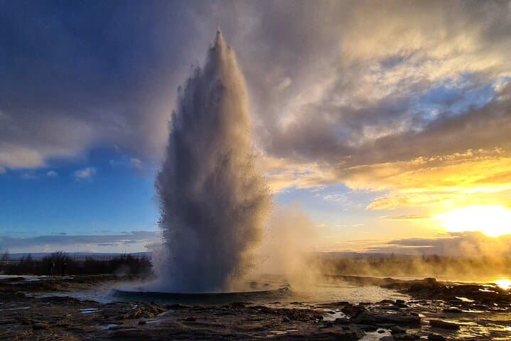 4 Days Iceland Private Super Jeep Tour to the Highlands
