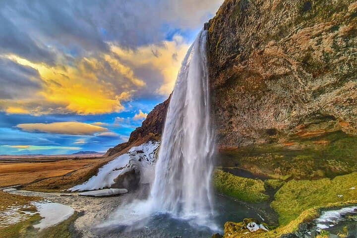 4 Days Iceland Private Super Jeep Tour to the Highlands