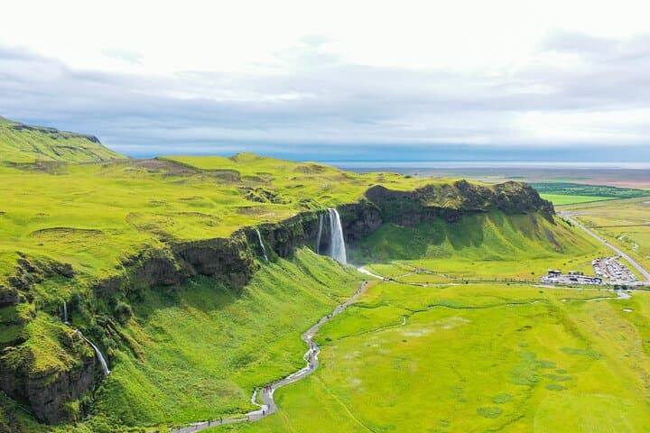 2 Days Golden Circle and South Coast Classic Private Tour