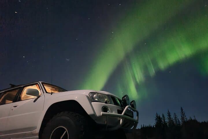 Private Northern Lights by Jeep