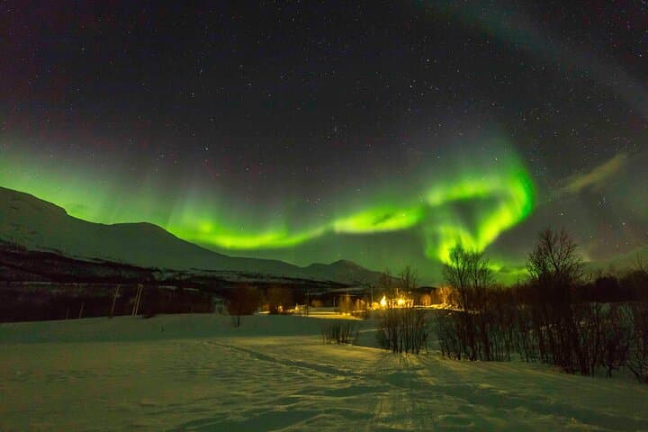 Iceland Reykjavik Northern Lights Bus Tour in Chinese 冰岛雷市中文极光团