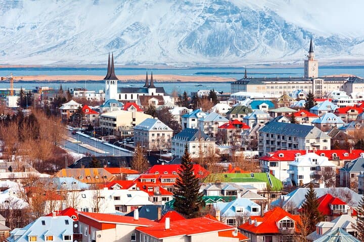 Private Cultural Walking Tour in Keflavik Coastal Heritage