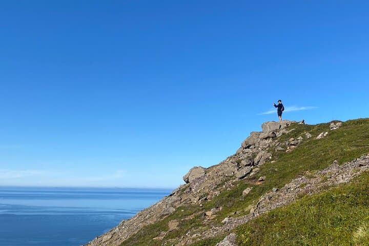Avalanche guards and Hvanneyrarskál hiking