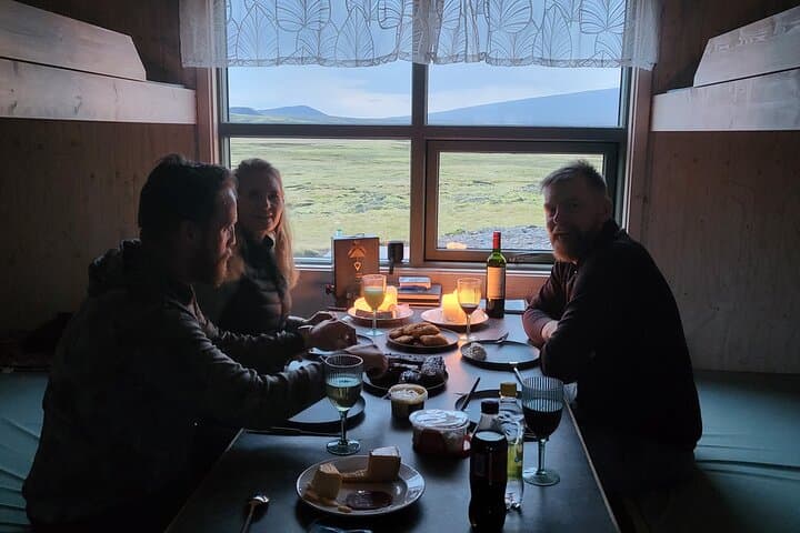 4x4 Adventure and Mountain Hut Escape at Iceland Backroads