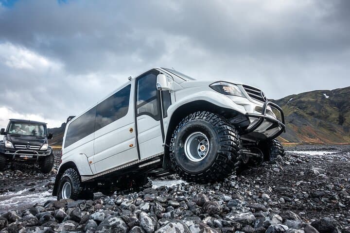 Private Northern Lights by Super Truck 4x4