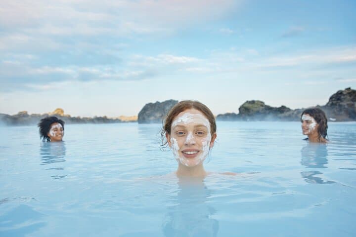 Door to Door Private Blue Lagoon Transfer