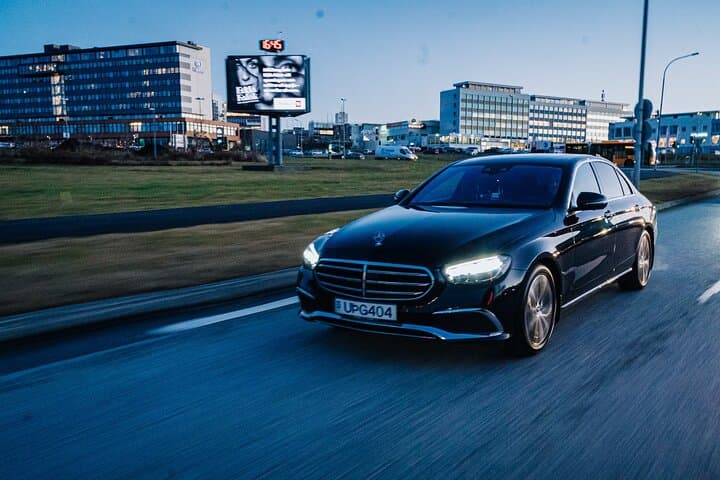Reykjavik area to Keflavik Private Luxury Airport Transfer