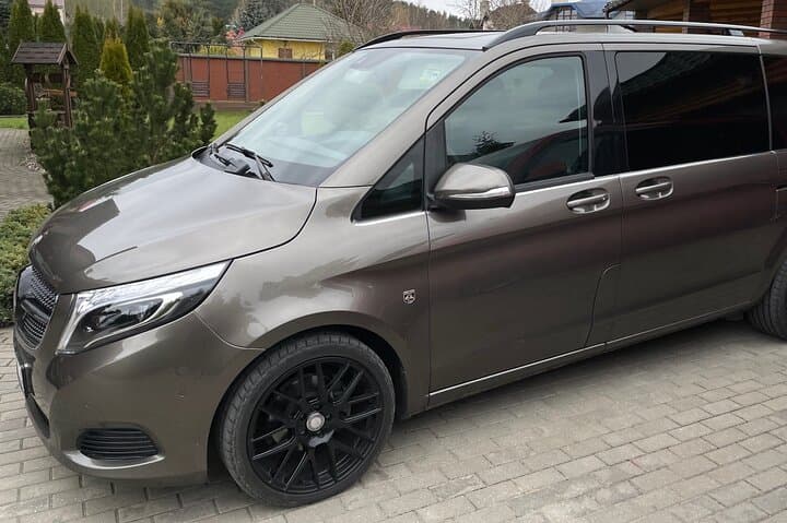 Private Luxury Van from Reykjavik airport KEF to Reykjavik City