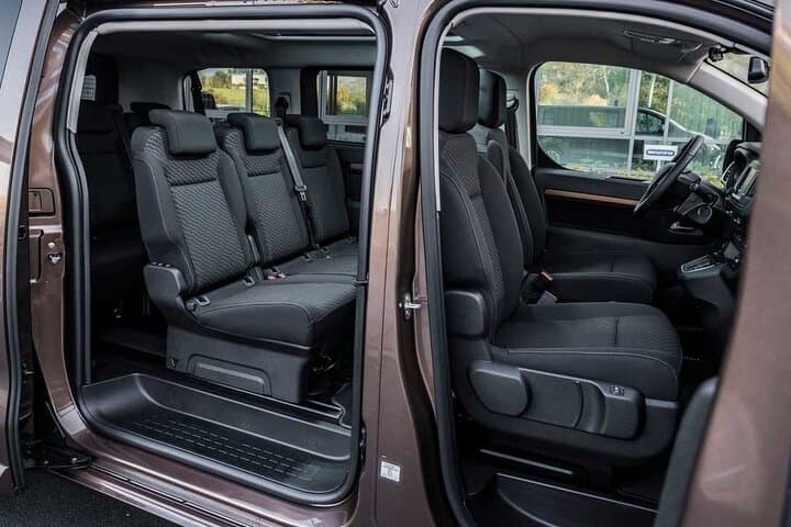 Private Transfer From Selfoss to Keflavik Airport